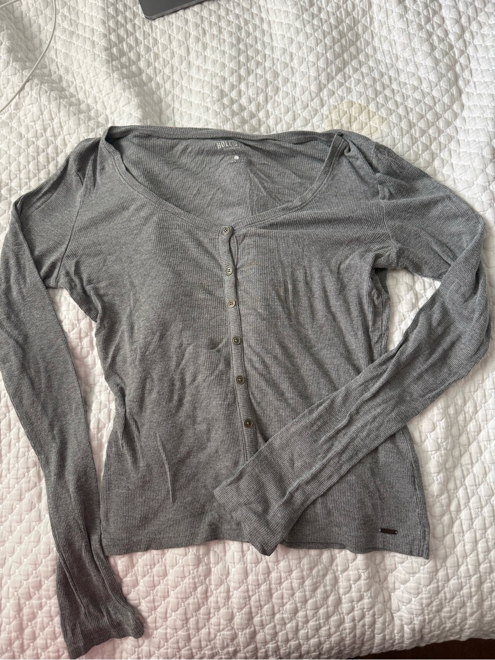 Hollister Gray Long-Sleeve Button-Front Women's Top